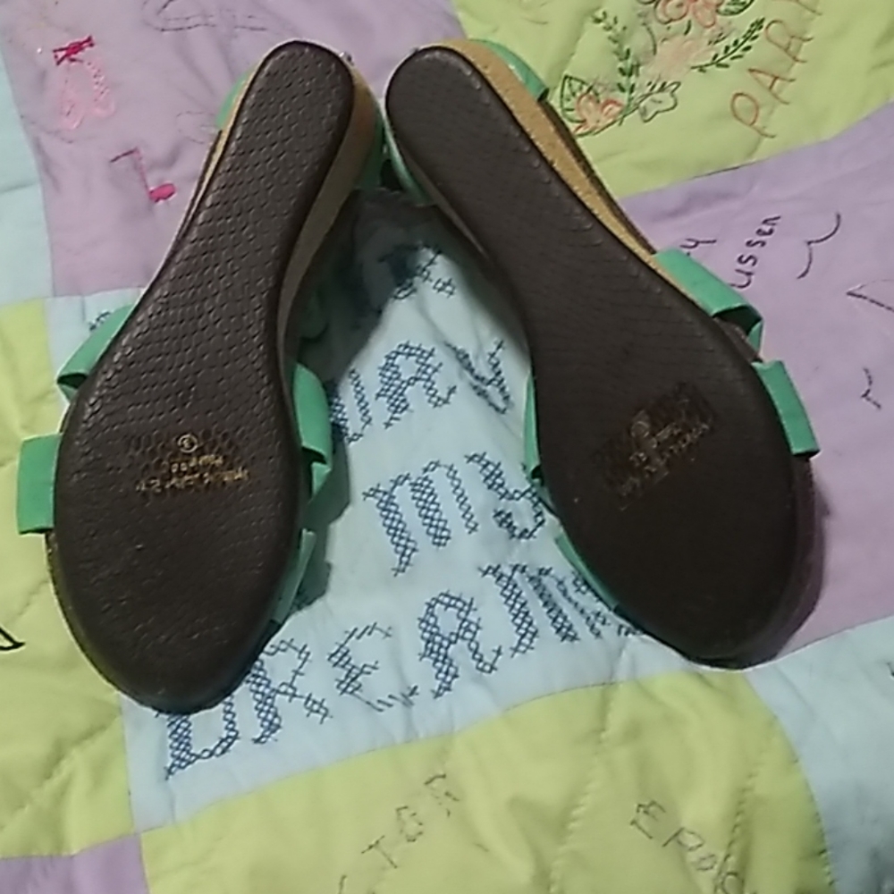 Sandals - Picture 4 of 5
